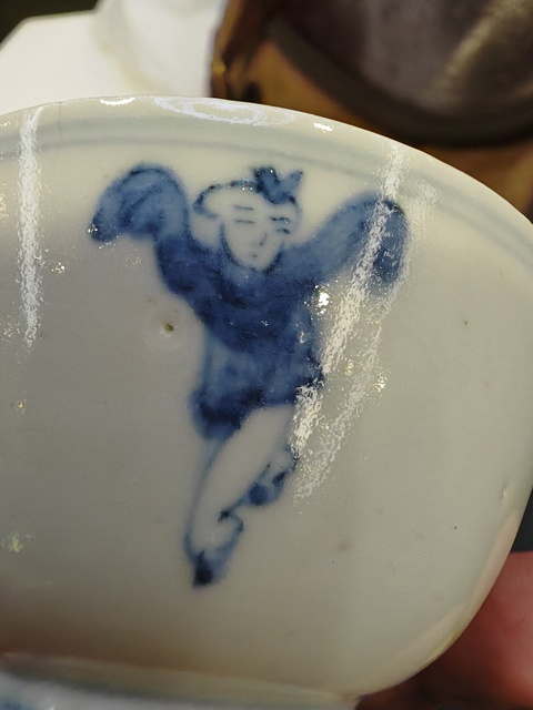 古玩陶瓷大明成化年制款嬰戲圖杯真品鑒賞圖