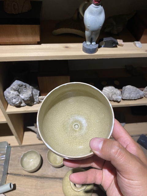 古玩陶瓷青瓷杯真品鑒賞圖