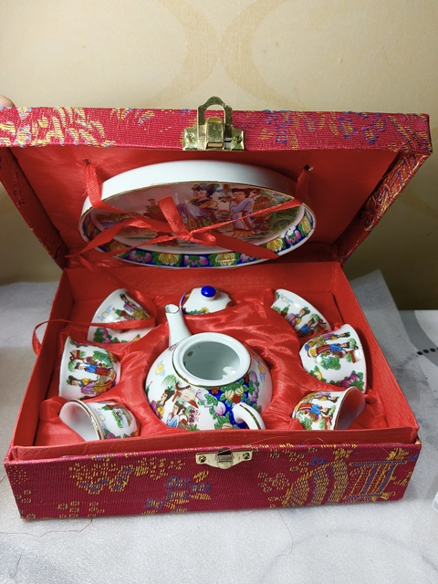 古玩陶瓷粉彩描金茶具一套拍賣,當前價格336元