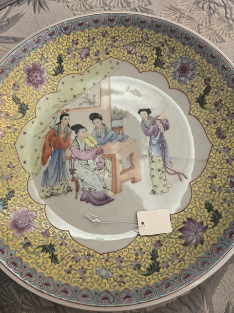 古玩陶瓷粉彩開窗人物故事雙底大盤真品鑒賞圖