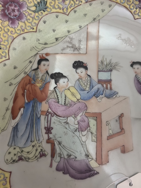 古玩陶瓷粉彩開窗人物故事雙底大盤真品鑒賞圖