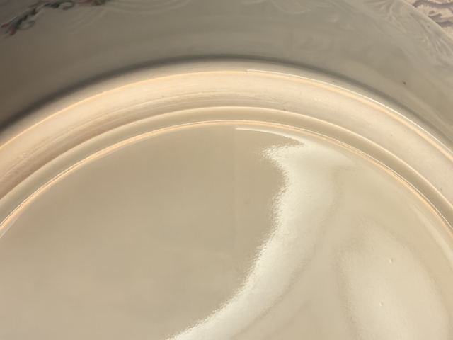 古玩陶瓷粉彩開窗人物故事雙底大盤真品鑒賞圖