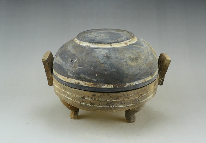 古玩陶瓷漢.灰陶彩繪鼎(館藏級)拍賣,當前價格1980元