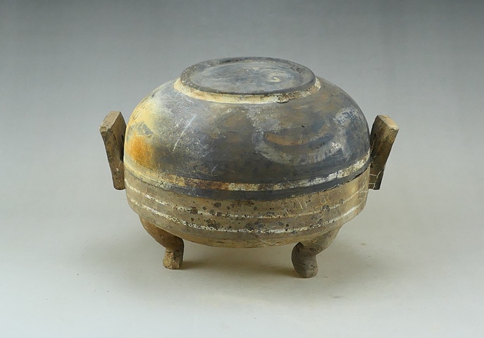 古玩陶瓷漢.灰陶彩繪鼎(館藏級)拍賣,當前價格1980元