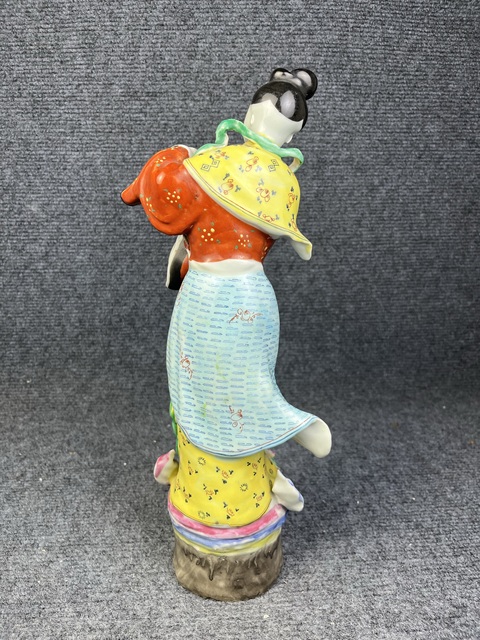 古玩陶瓷粉彩天女散花塑像拍賣,當(dāng)前價(jià)格2688元