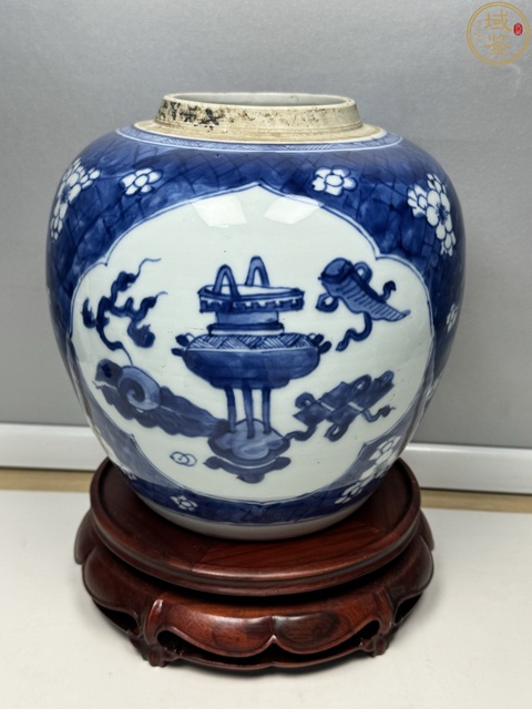 古玩陶瓷清早·青花冰梅開窗博古紋罐真品鑒賞圖