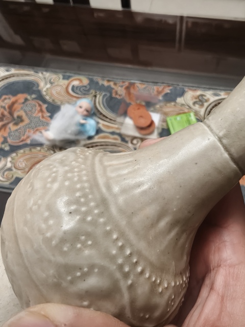 古玩陶瓷青白釉花卉紋盤(pán)口瓶真品鑒賞圖
