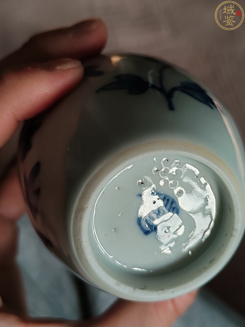 古玩陶瓷青花折技花卉罐真品鑒賞圖