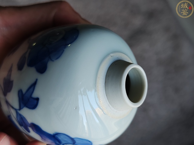 古玩陶瓷青花折技花卉罐真品鑒賞圖
