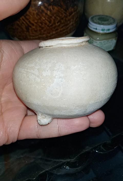 古玩陶瓷白釉三足爐真品鑒賞圖