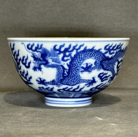 古玩陶瓷 青花龍紋碗真品鑒賞圖