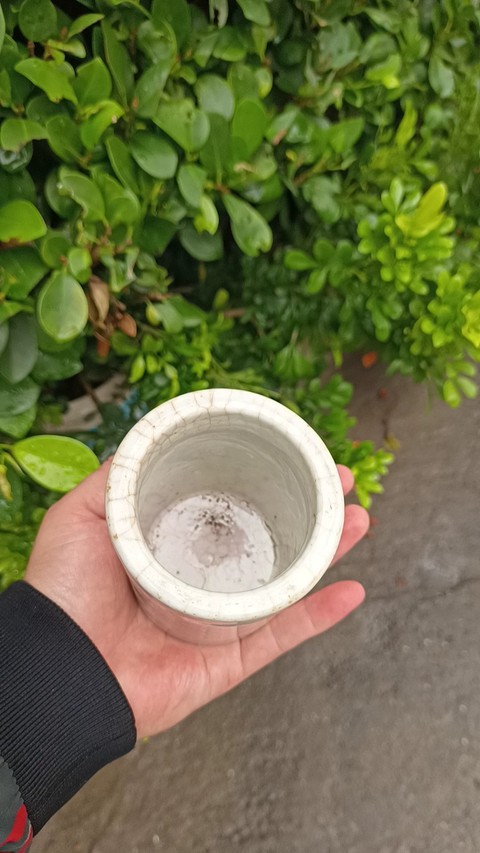 古玩陶瓷【無托實拍】哥釉筆筒拍賣,當(dāng)前價格500元