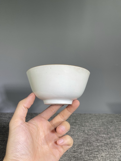 古玩陶瓷民國.釉下彩花鳥紋茶碗拍賣,當前價格0元
