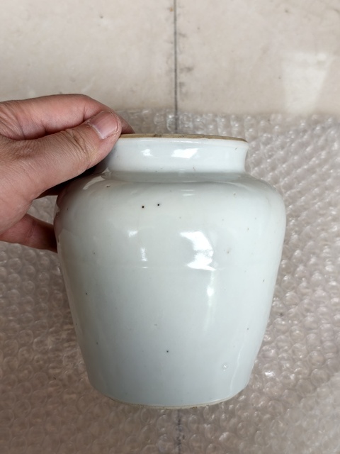 古玩陶瓷晚明白釉罐真品鑒賞圖