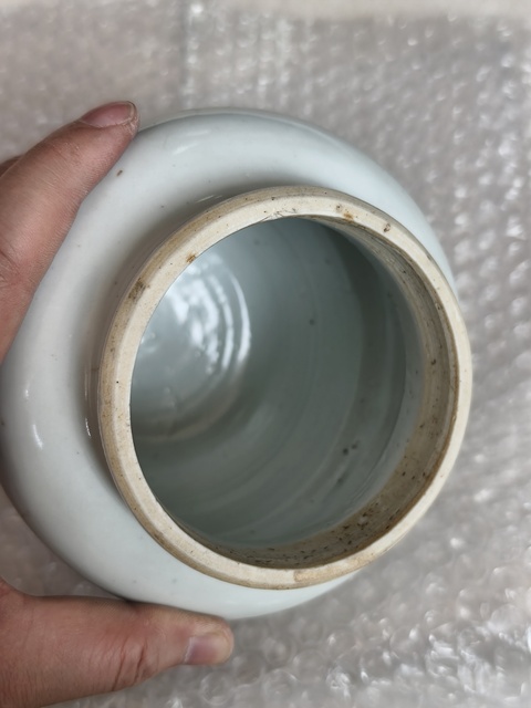 古玩陶瓷晚明白釉罐真品鑒賞圖