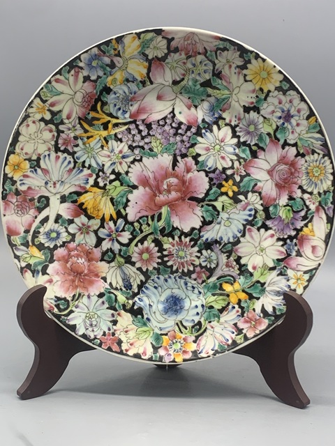古玩陶瓷百花不落地粉彩盤真品鑒賞圖