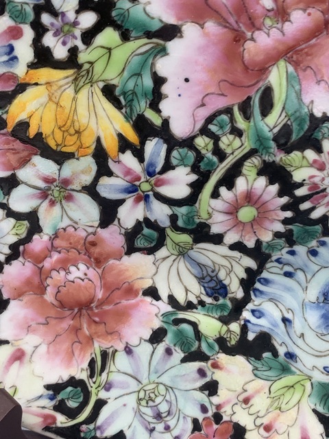 古玩陶瓷百花不落地粉彩盤真品鑒賞圖