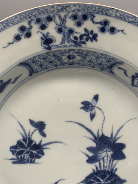 古玩陶瓷清康熙青花荷塘景色花卉紋賞盤拍賣，當(dāng)前價(jià)格1188元