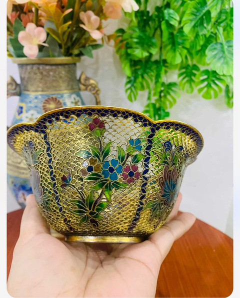 古玩陶瓷脫胎花口碗真品鑒賞圖