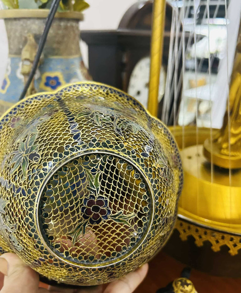 古玩陶瓷脫胎花口碗真品鑒賞圖