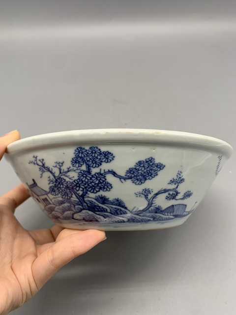 古玩陶瓷清乾隆青花山水花卉紋碗拍賣,當(dāng)前價(jià)格990元