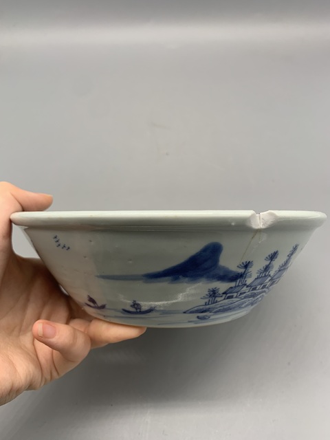 古玩陶瓷清乾隆青花山水花卉紋碗拍賣,當(dāng)前價(jià)格990元