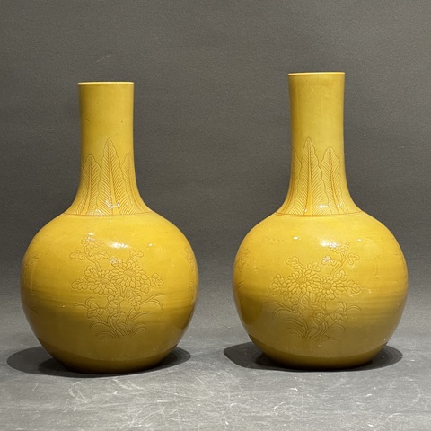 古玩陶瓷黃釉暗刻瓶真品鑒賞圖