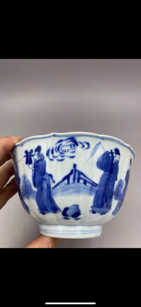 古玩陶瓷清康熙時(shí)期 青花八仙人物瓜棱花口碗拍賣，當(dāng)前價(jià)格13777元