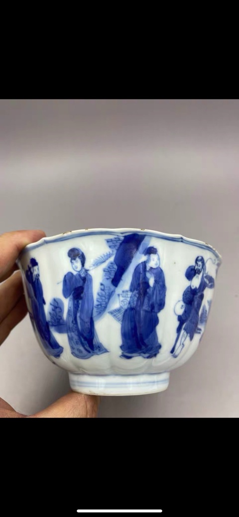 古玩陶瓷清康熙時(shí)期 青花八仙人物瓜棱花口碗拍賣，當(dāng)前價(jià)格13777元
