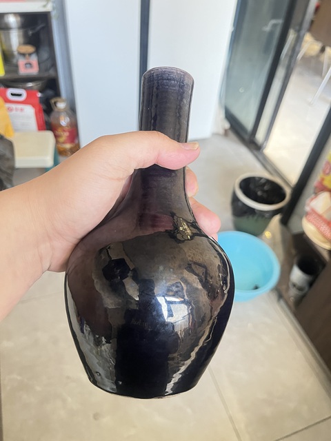 古玩陶瓷清晚·茄皮紫釉天球瓶 真品鑒賞圖