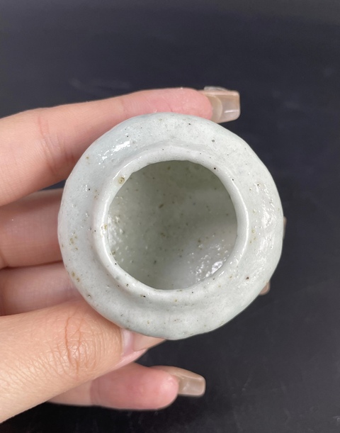 古玩陶瓷清中晚·白釉瓜棱水盂 真品鑒賞圖