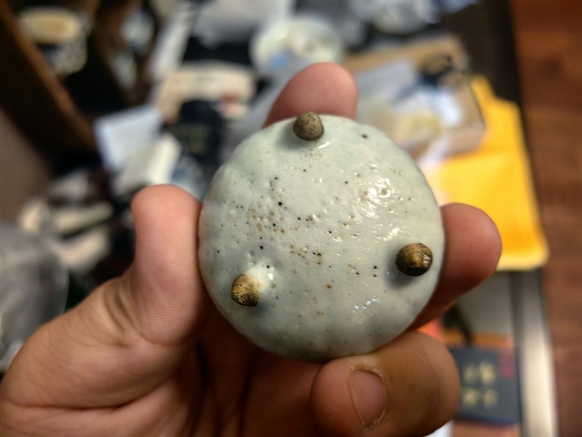 古玩陶瓷清中晚·白釉瓜棱水盂 真品鑒賞圖