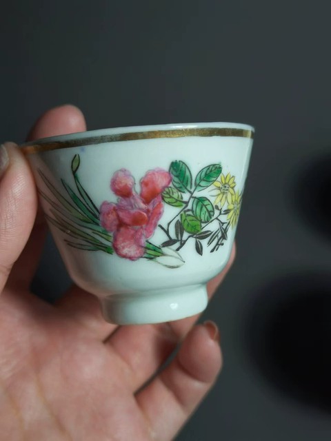 古玩陶瓷民國粉彩蘭草花卉紋茶杯拍賣,當前價格800元