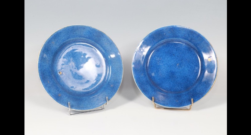 古玩陶瓷灑藍(lán)釉盤真品鑒賞圖