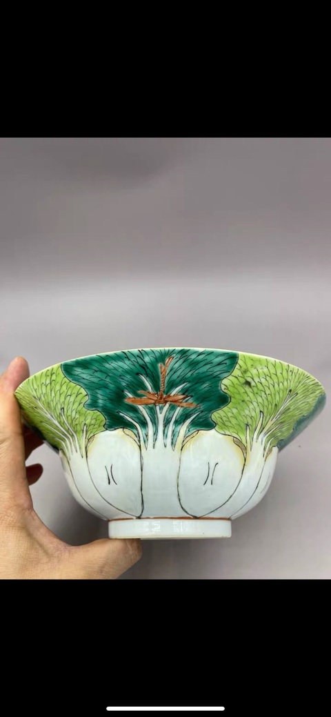 古玩陶瓷清同治時(shí)期 粉彩百財(cái)蟲(chóng)趣紋折腰碗拍賣(mài),當(dāng)前價(jià)格3570元