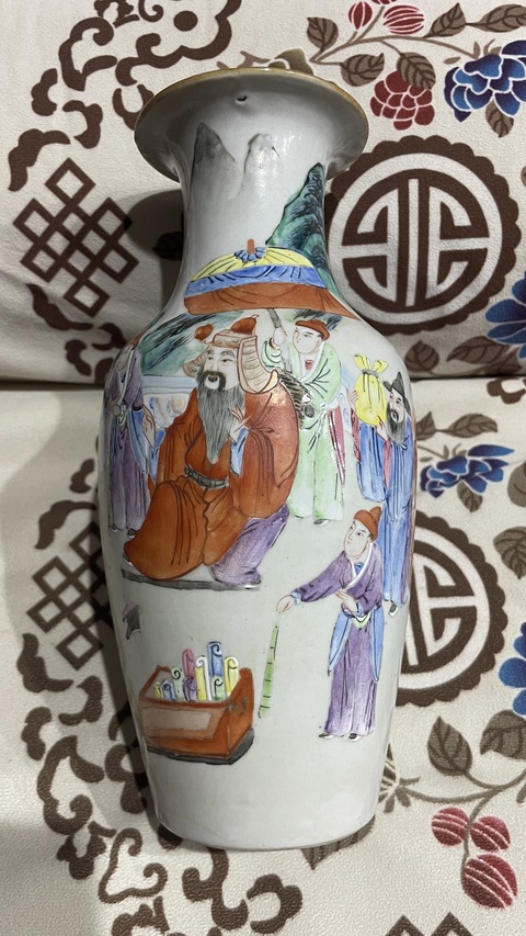 古玩陶瓷粉彩人物瓶真品鑒賞圖