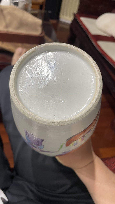 古玩陶瓷粉彩人物瓶真品鑒賞圖