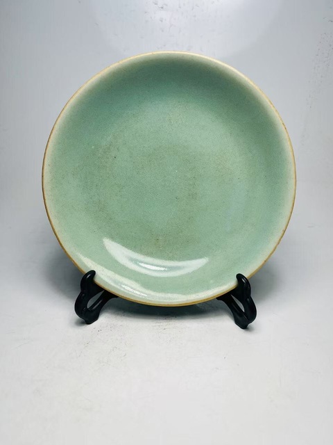 古玩陶瓷(精品大清嘉慶年制款)豆青釉盤拍賣,當(dāng)前價格999元