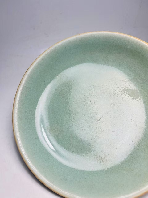古玩陶瓷(精品大清嘉慶年制款)豆青釉盤拍賣,當(dāng)前價格999元