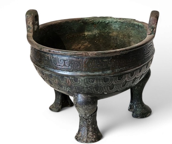 古玩銅器垂鱗紋青銅鼎真品鑒賞圖