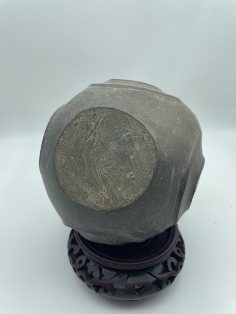 古玩陶瓷漢代·黑陶羊頭壺真品鑒賞圖
