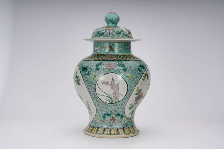 古玩陶瓷晚清·素三彩開窗花?紋將軍罐真品鑒賞圖