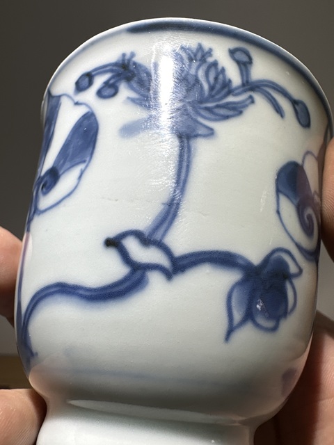 古玩陶瓷清早·青花纏枝花卉紋鈴鐺杯 真品鑒賞圖