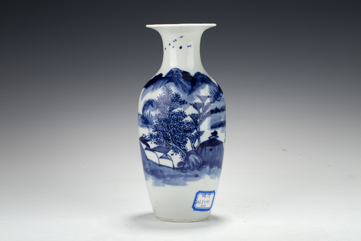 古玩陶瓷清晚期·青花山水人物紋撇口瓶拍賣,當前價格168元