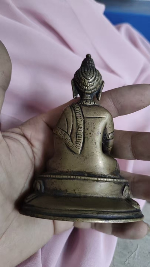 古玩銅器銅釋迦摩尼真品鑒賞圖