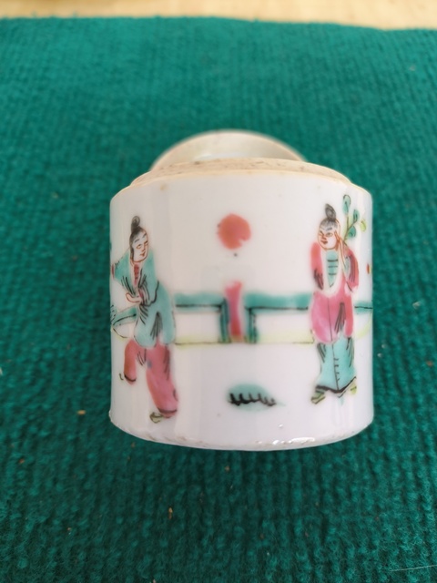 古玩陶瓷折桂圖粉彩蓋缸真品鑒賞圖