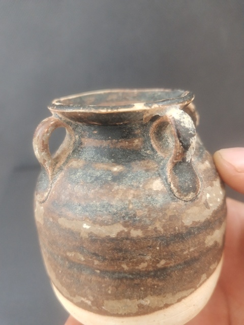古玩陶瓷褐釉執壺真品鑒賞圖