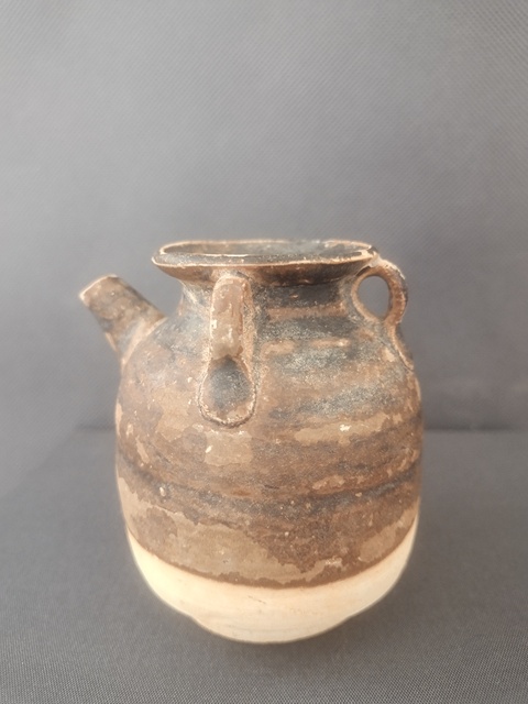 古玩陶瓷褐釉執壺真品鑒賞圖