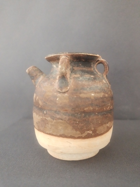 古玩陶瓷褐釉執壺真品鑒賞圖