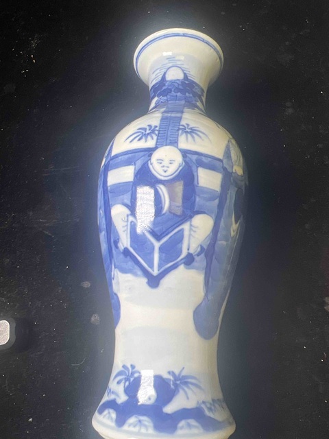 古玩陶瓷三娘教子圖青花觀音瓶真品鑒賞圖